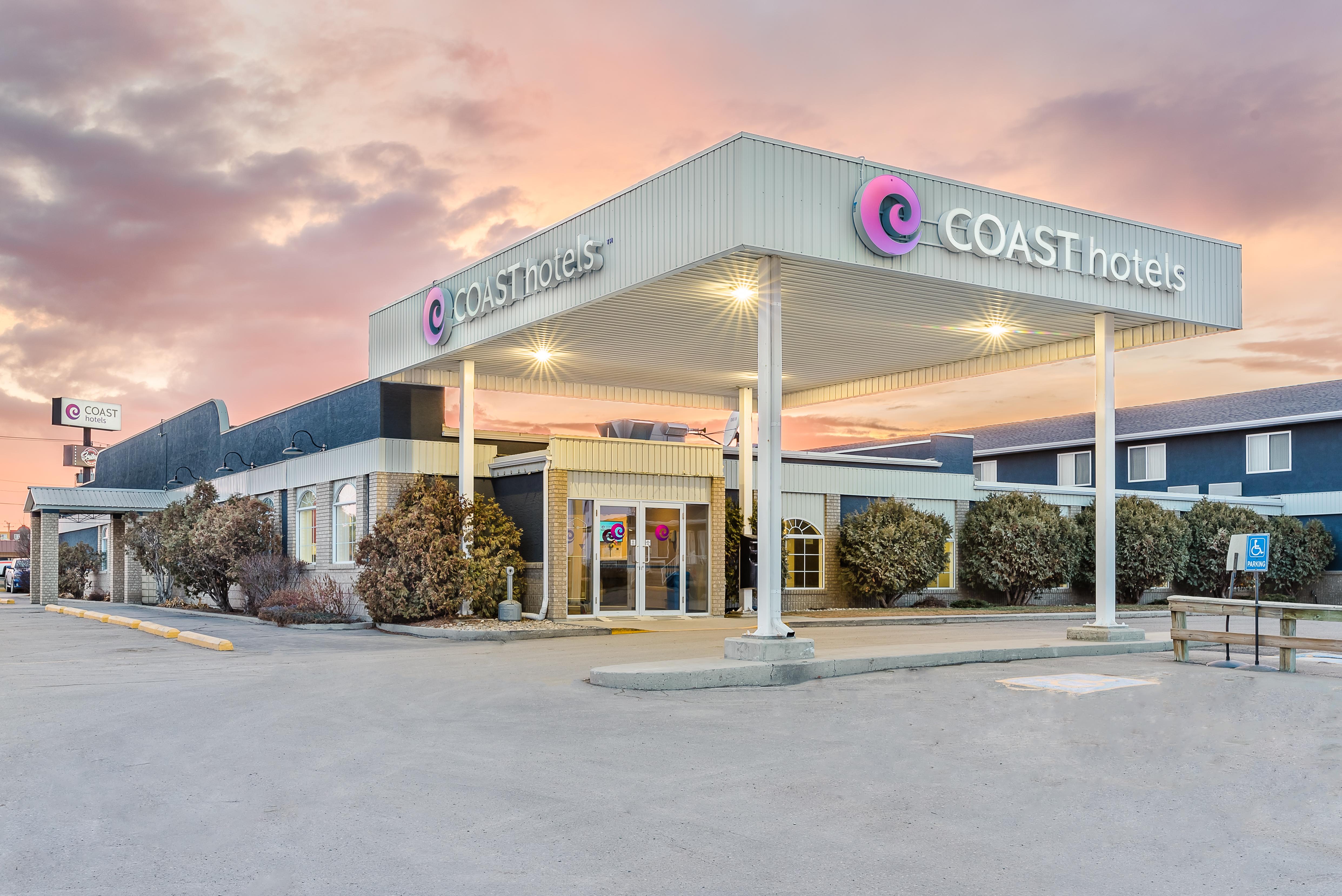 Coast Swift Current Hotel Exteriör bild